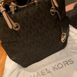 Michael Kors Jet Set Logo Tote